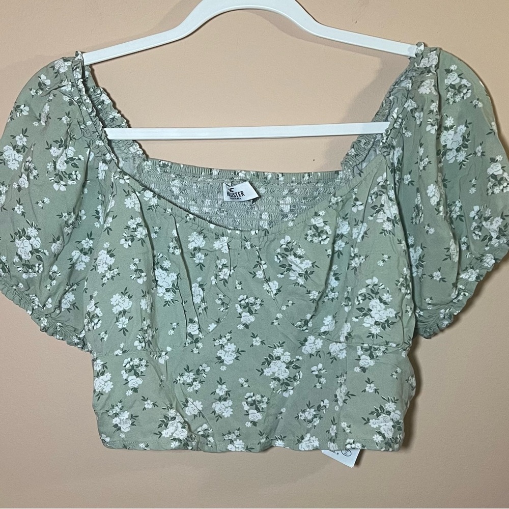 Hollister Women’s Cropped Blouse